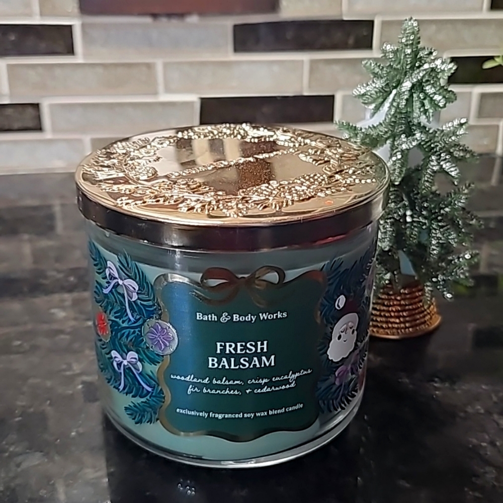NWT Bath and Body Works Fresh Balsam 3 wick Candle